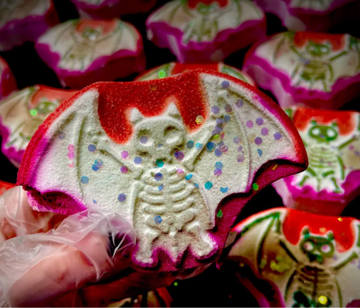 Batty Bath Bomb - Man on the Moon Mystics