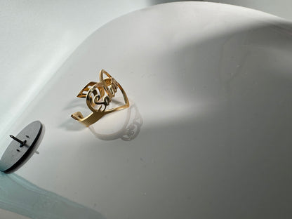 Baubles Baubles — Cupid’s Arrow Salem Heart Ring (Gold Tone) - Witch by Weekend 